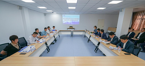 省森工集團(tuán)露水河林業(yè)局與長(zhǎng)白山旅游股份有限公司就森林旅游、促進(jìn)林業(yè)轉(zhuǎn)型升級(jí)開(kāi)展業(yè)務(wù)對(duì)接