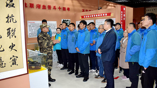 公司北景區(qū)運(yùn)營黨支部“奮斗百年路 啟航新征程--學(xué)黨史、悟思想、辦實事、開新局”寒蔥嶺密營遺址愛國主義教育實地考察主題黨日活動