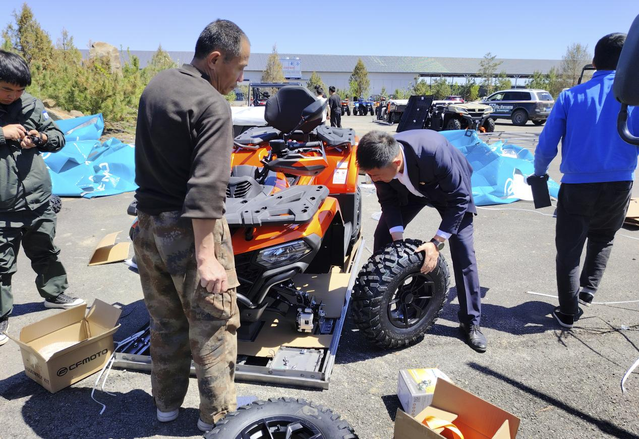 城區(qū)運(yùn)營(yíng)黨支部開(kāi)展“我是黨員我?guī)ь^、立足崗位做貢獻(xiàn)”主題黨日活動(dòng)